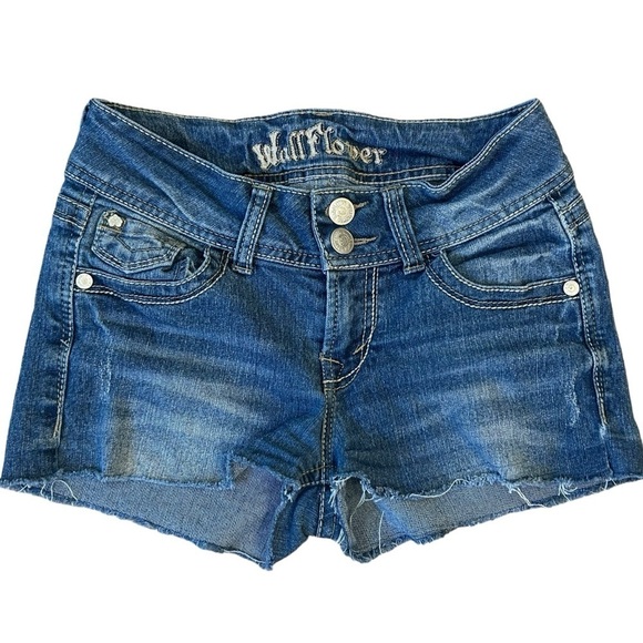 Wallflower Levi Jean Shorts Size 1 - Picture 1 of 3